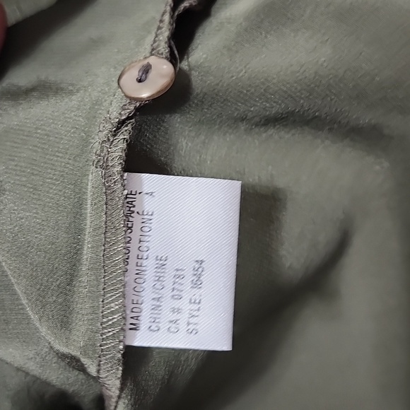 Zacks top - Picture 6 of 8